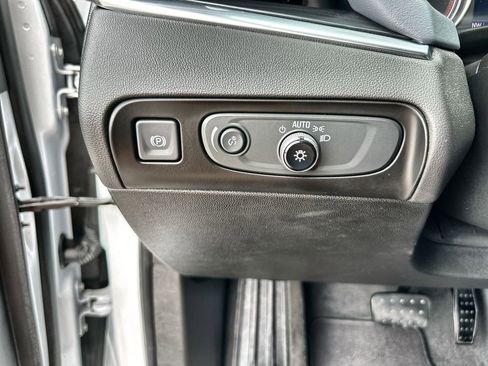 Certified 2020 Buick Enclave Premium w/ Surround and Sites Package FWD image 18