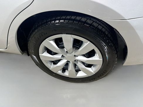 Certified 2016 Toyota Corolla LE FWD image 28
