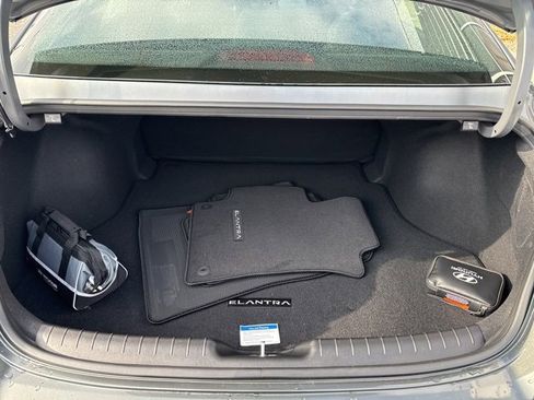 Certified 2025 Hyundai Elantra Sport image 59