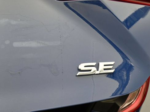 Used 2025 Toyota Camry SE FWD image 35