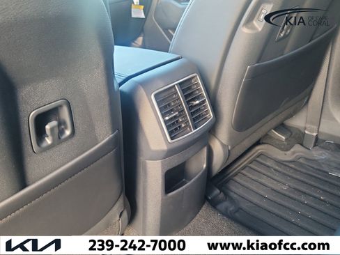 New 2026 Kia Sportage EX w/ EX Panorama Roof Package FWD image 16