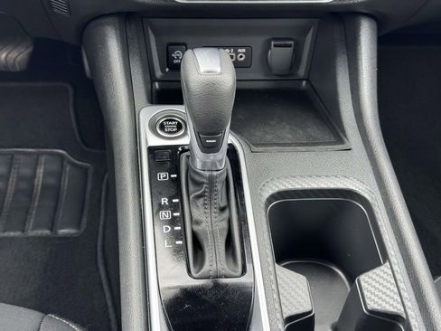 Used 2025 Nissan Sentra SV FWD image 6