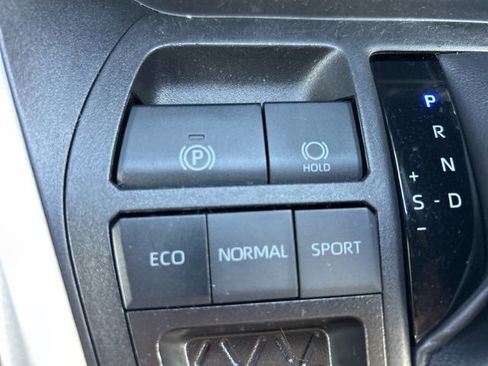 Used 2025 Toyota RAV4 XLE w/ Weather Package image 17