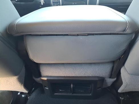 Used 2019 RAM 1500 Classic SLT image 20