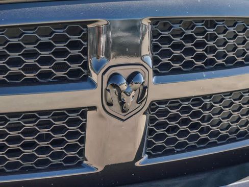 Certified 2018 RAM 1500 Big Horn AWD/4WD image 5