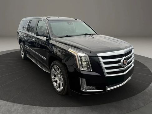 Used 2015 Cadillac Escalade ESV Luxury image 5