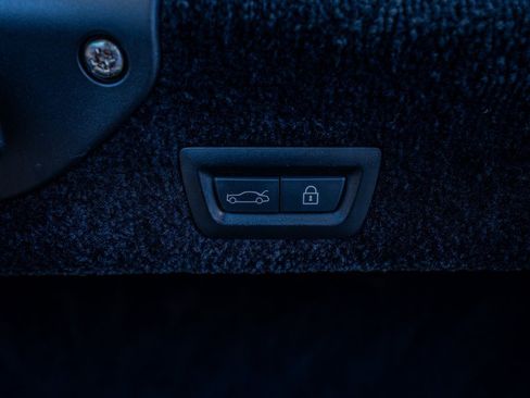 Used 2018 Rolls-Royce Wraith Base image 60