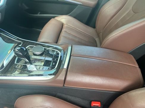 Used 2021 BMW X5 xDrive40i w/ M Sport Package AWD/4WD image 11