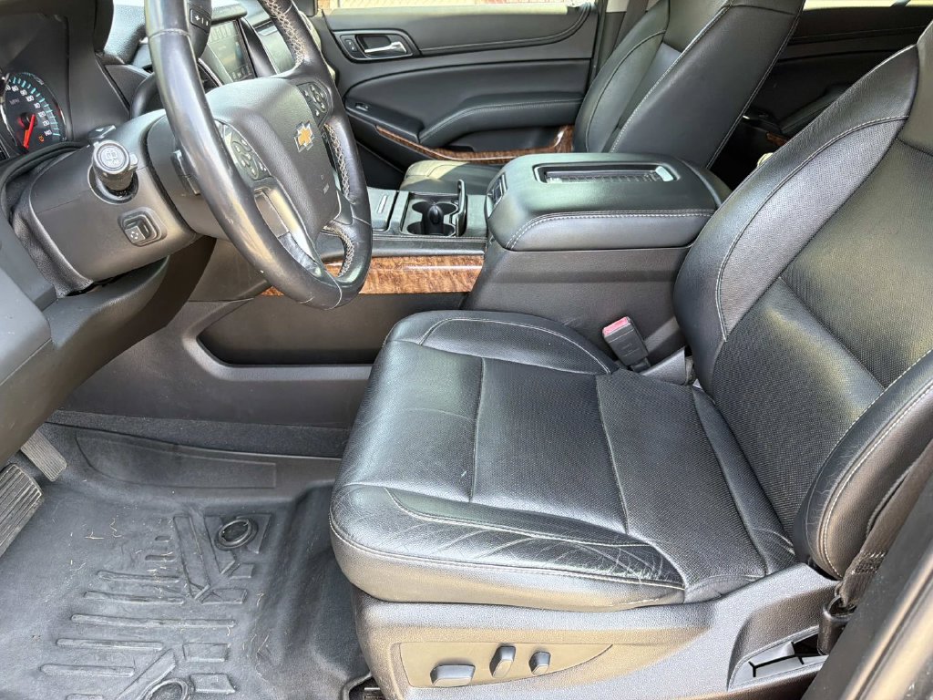 Used 2019 Chevrolet Suburban Premier RWD image 15