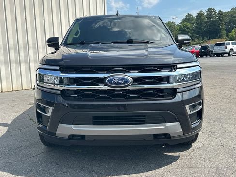 Used 2024 Ford Expedition Limited AWD/4WD image 3