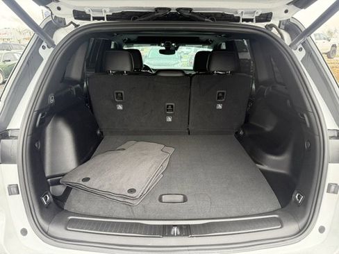 Used 2023 Jeep Grand Cherokee Altitude image 7