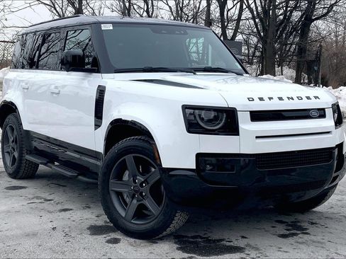 New 2026 Land Rover Defender 110 X-Dynamic SE image 2