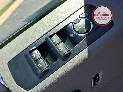 Used 2018 Ford F150 XLT w/ Equipment Group 302A Luxury AWD/4WD image 17