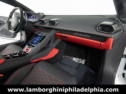 Used 2023 Lamborghini Huracan EVO image 33
