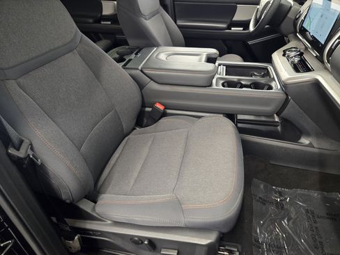 Certified 2025 Ford Expedition Active image 13