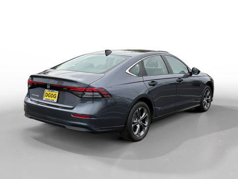 Certified 2023 Honda Accord EX image 5