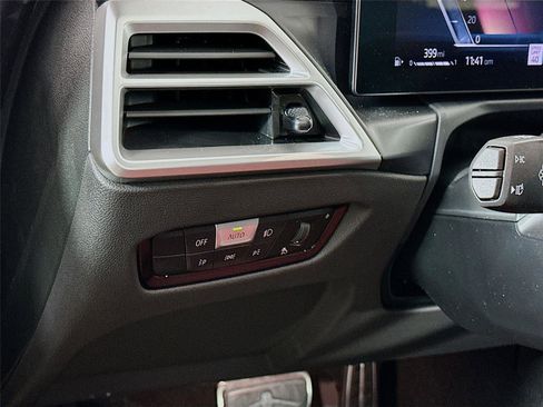 New 2026 BMW 330i xDrive Sedan w/ M Sport Package image 10