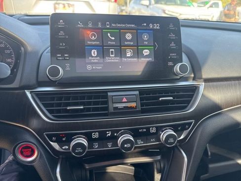 Used 2021 Honda Accord Touring image 12