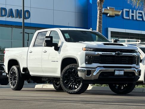 New 2026 Chevrolet Silverado 2500 LT image 2