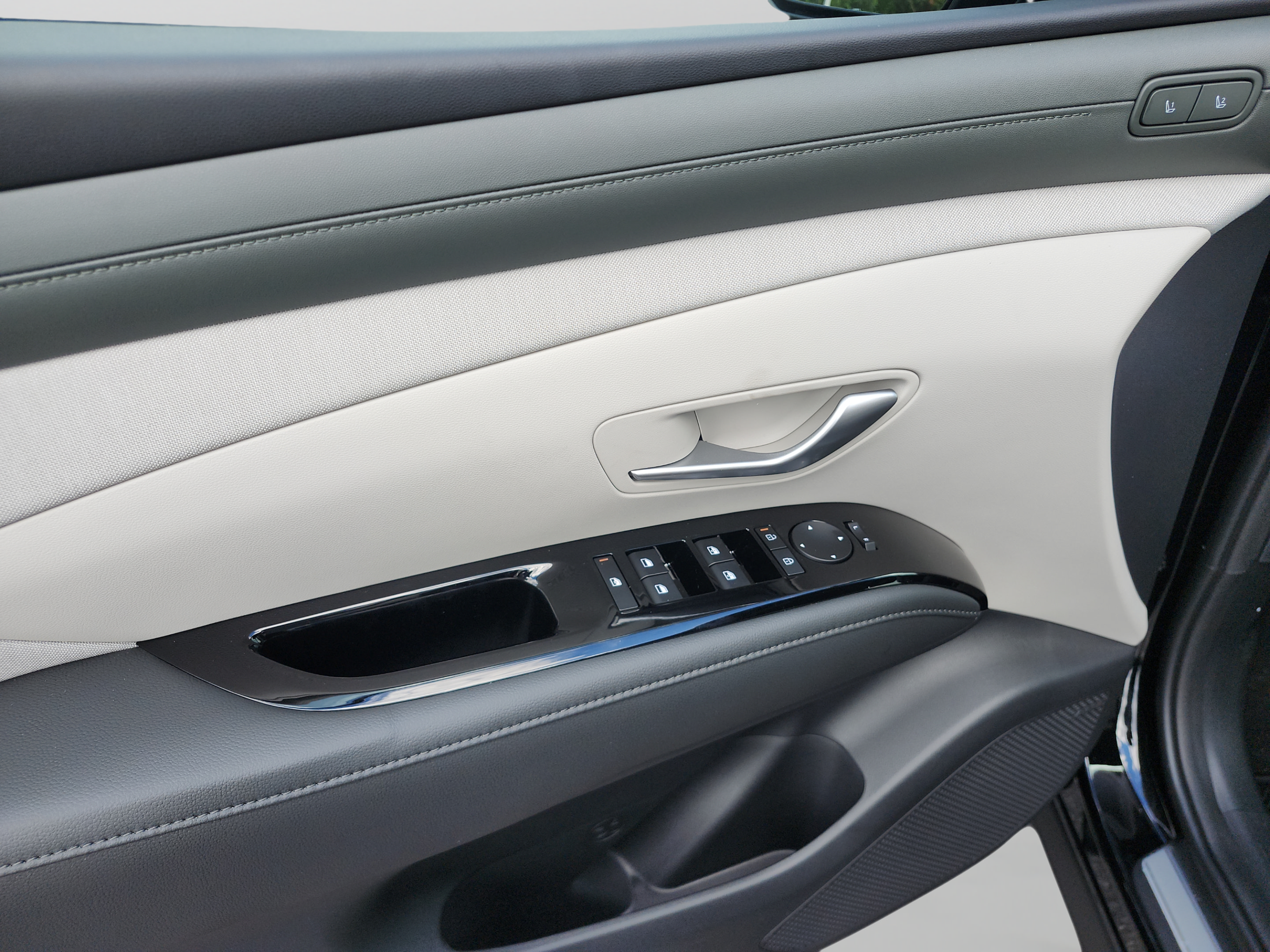New 2026 Hyundai Tucson Limited AWD/4WD image 15