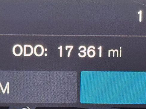 Used 2025 Volvo XC90 B6 Plus image 17