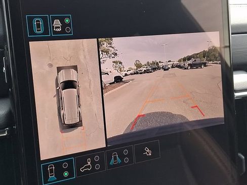 Used 2025 GMC Yukon Denali w/ LPO, Get Active Package AWD/4WD image 13