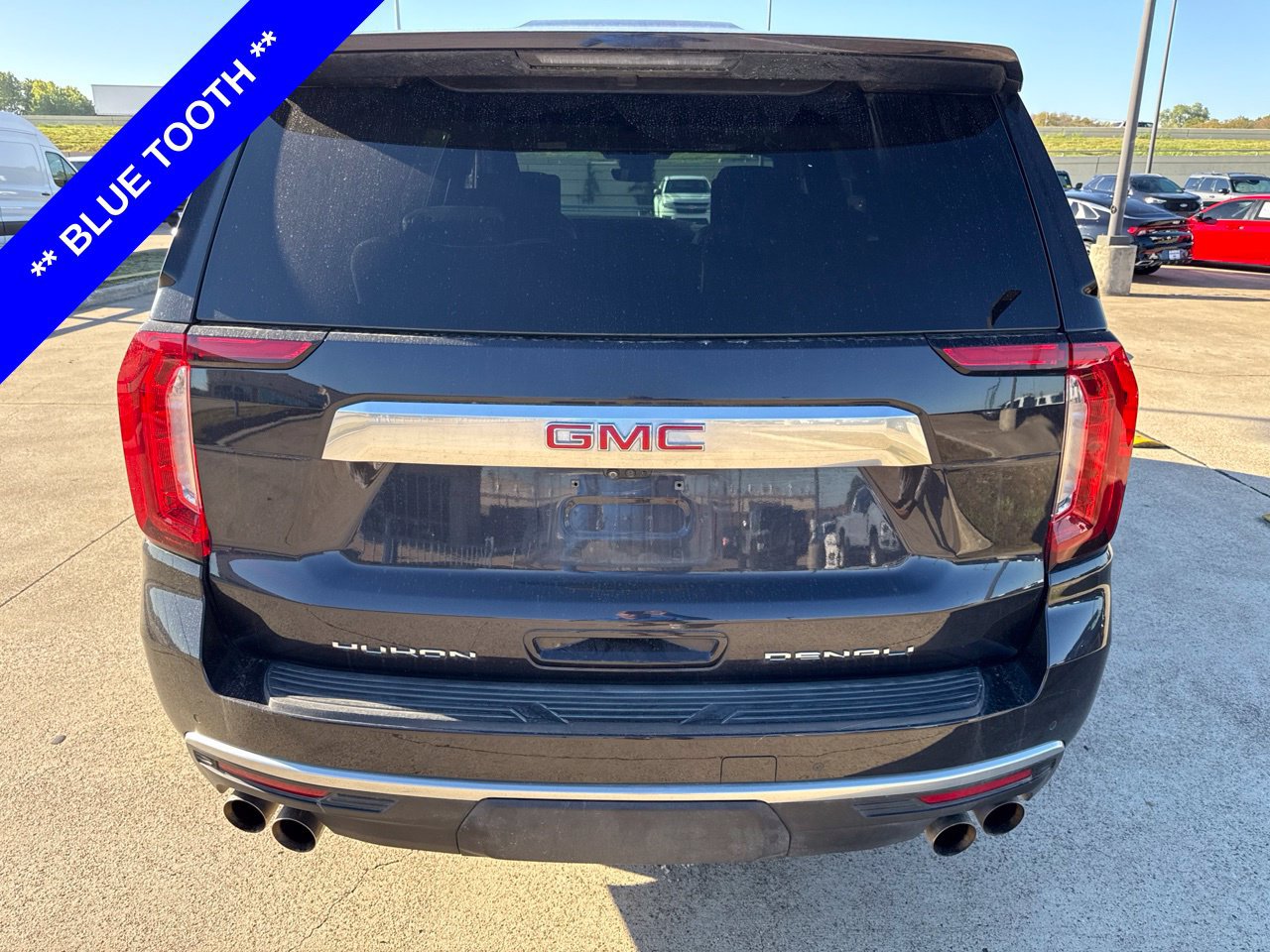 Used 2024 GMC Yukon Denali w/ Advanced Technology Package AWD/4WD image 9