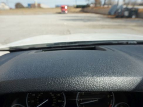 Used 2014 BMW 535i xDrive Sedan image 35