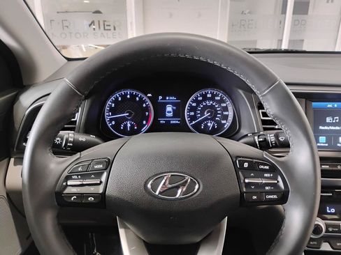 Used 2020 Hyundai Elantra Limited FWD image 60