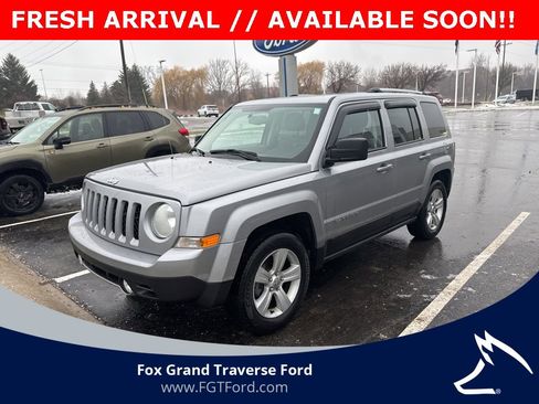 Used 2017 Jeep Patriot High Altitude image 1