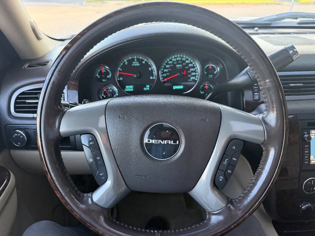 Used 2011 GMC Sierra 1500 Denali AWD/4WD image 24