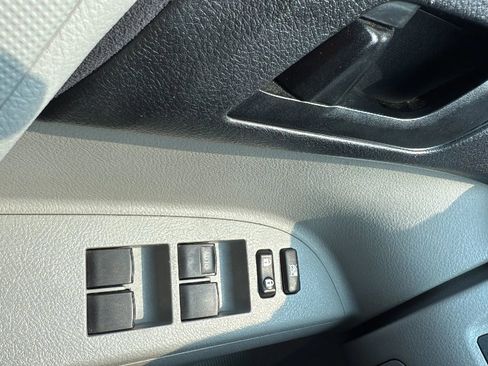 Used 2013 Toyota Highlander SE image 22