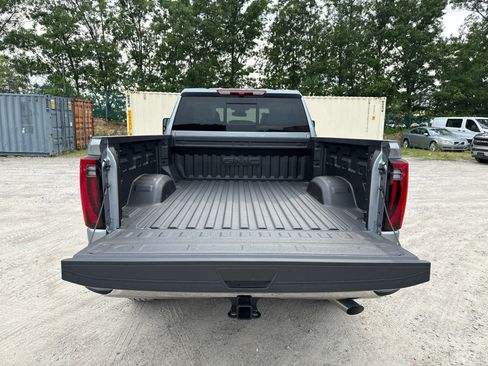 New 2026 GMC Sierra 2500 SLT w/ SLT Premium Package AWD/4WD image 10