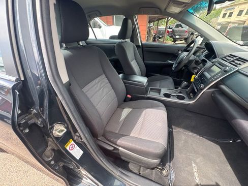 Used 2017 Toyota Camry LE FWD image 16