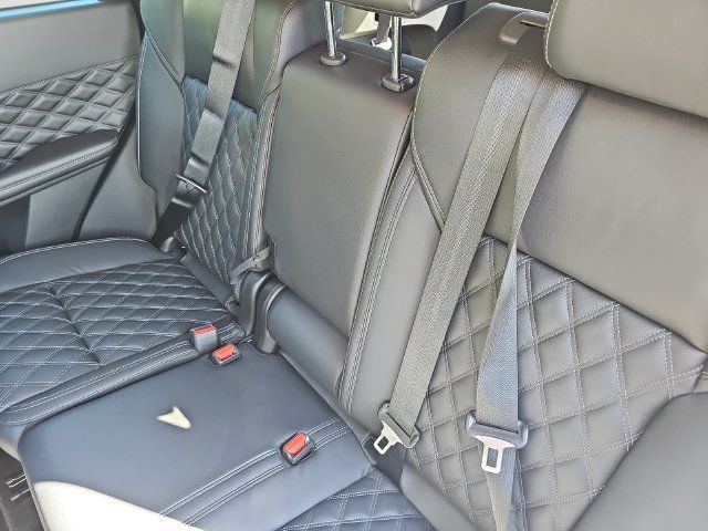 Used 2022 Mitsubishi Outlander SEL AWD/4WD image 17