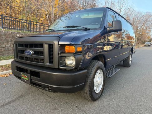 Used 2008 Ford E-350 and Econoline 350 XLT image 1
