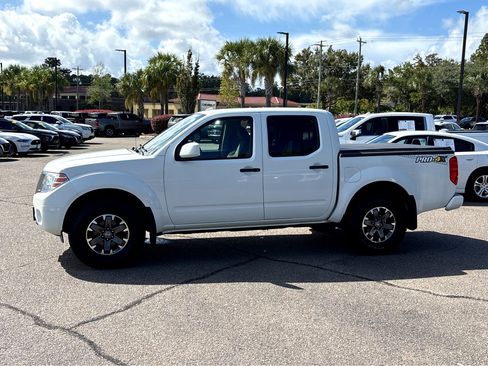 Used 2018 Nissan Frontier PRO-4X image 31