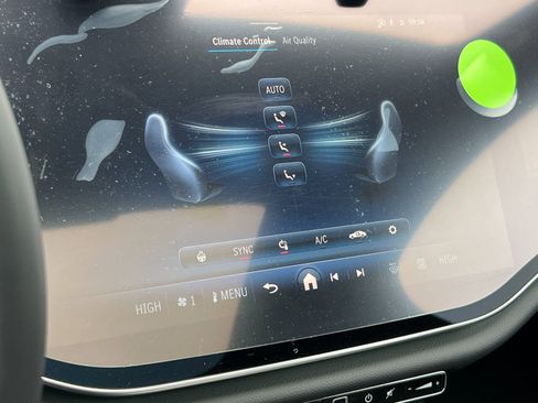 New 2026 Mercedes-Benz E 350 4MATIC Sedan image 20