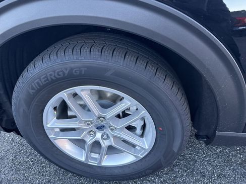 New 2026 Ford Explorer Active w/ Active Comfort Package image 11