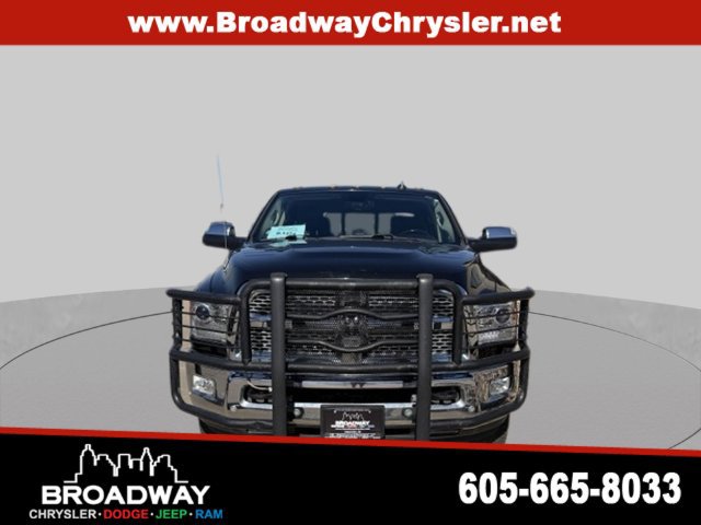 Used 2018 RAM 3500 Laramie w/ Convenience Group AWD/4WD image 2