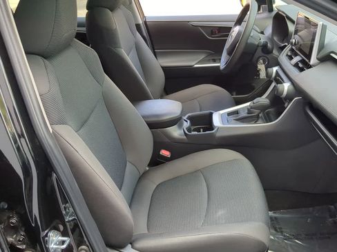 Used 2025 Toyota RAV4 LE image 21