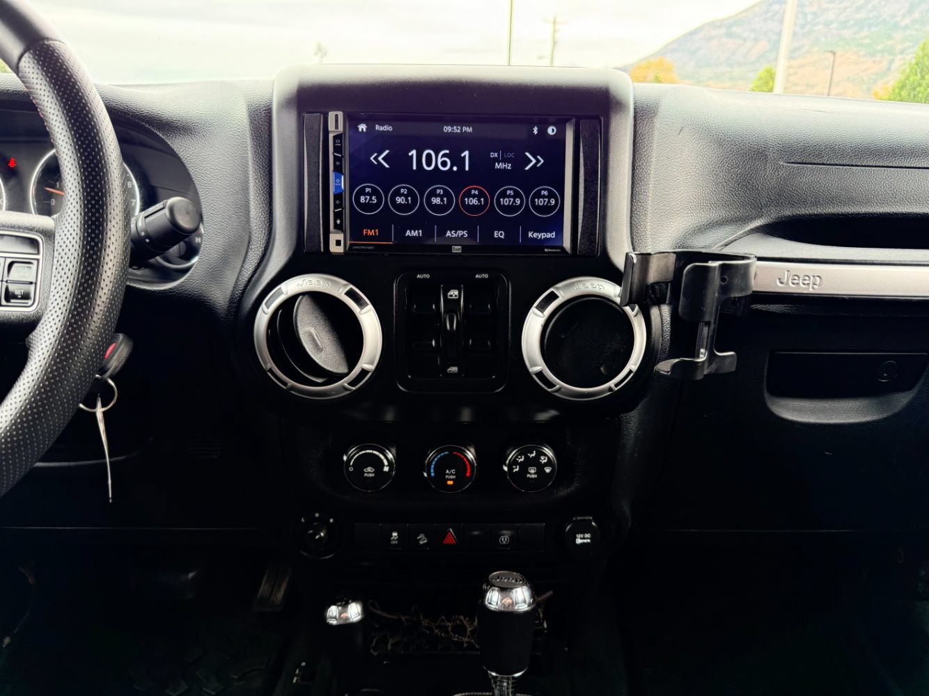 Used 2013 Jeep Wrangler Unlimited Rubicon w/ Dual Top Group AWD/4WD image 19