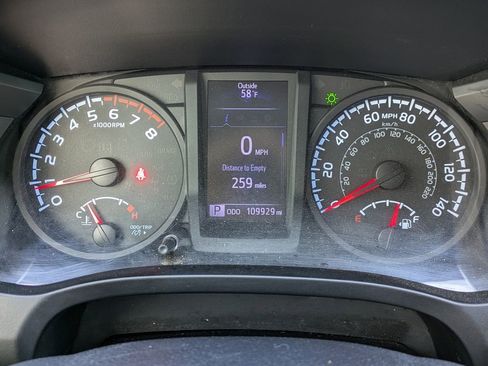 Used 2018 Toyota Tacoma SR w/ SR Convenience Package image 25