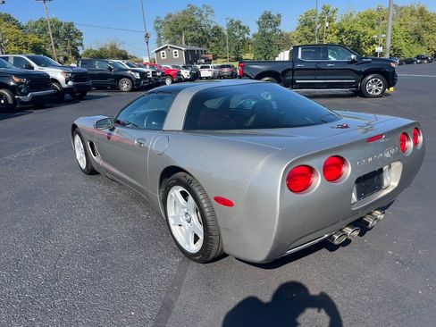 Used 1999 Chevrolet Corvette Coupe w/ Memory Pkg image 3