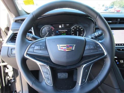Certified 2025 Cadillac XT5 Premium Luxury image 22