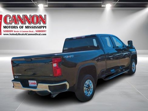 Used 2024 Chevrolet Silverado 2500 LT image 5