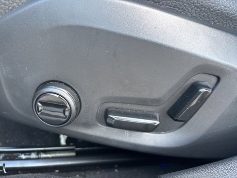 Certified 2024 Volvo V60 B5 Cross Country Plus w/ Protection Package Premier image 19