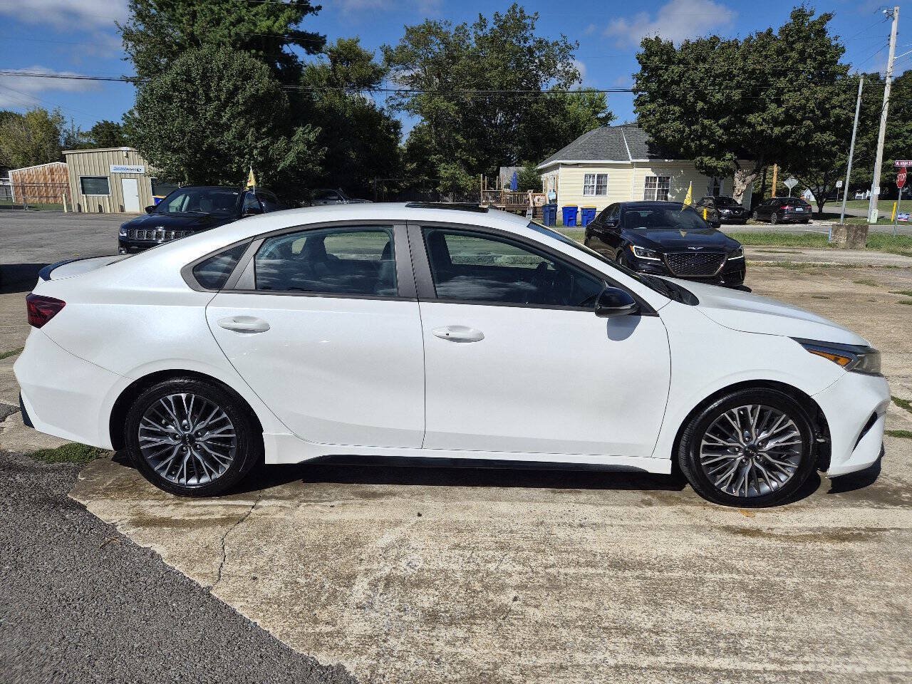 Used 2022 Kia Forte GT-Line w/ GT-Line Premium Package FWD image 5