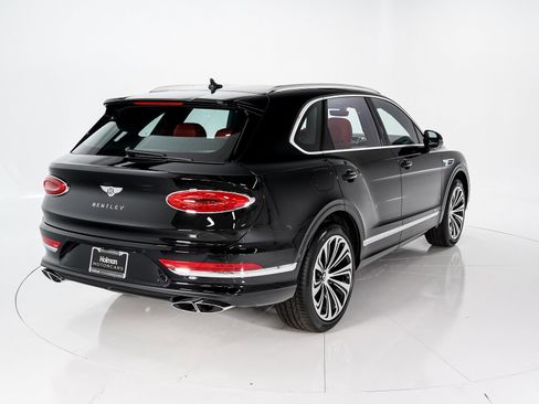 New 2025 Bentley Bentayga image 5