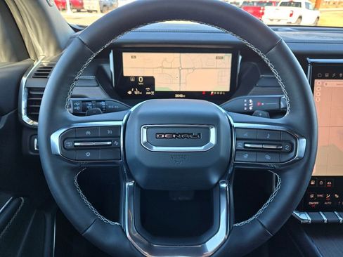 Used 2025 GMC Acadia Denali image 25